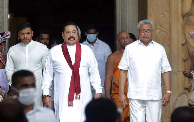 Gotabaya Rajapaksa, Mahinda Rajapaksa