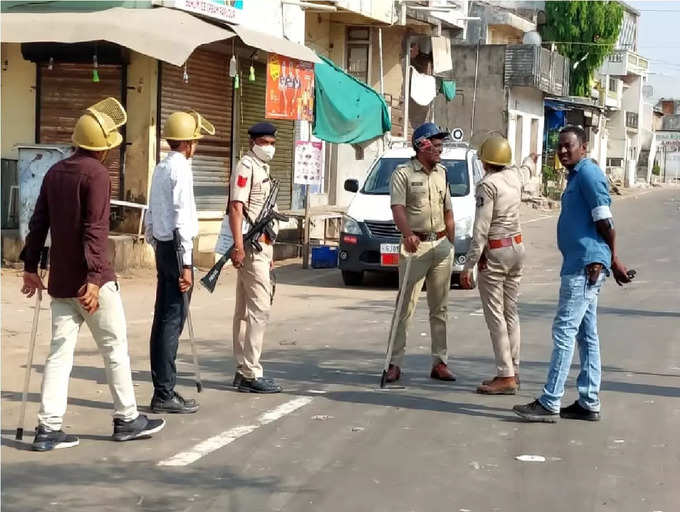 Stone Pelting khambhat