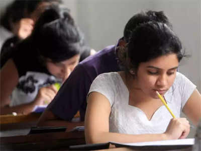 इस राज्य में यूनिवर्सिटी और कॉलेज की परीक्षाओं में छात्रों को मिलेगा प्रति घंटा 15 मिनट का एक्स्ट्रा समय