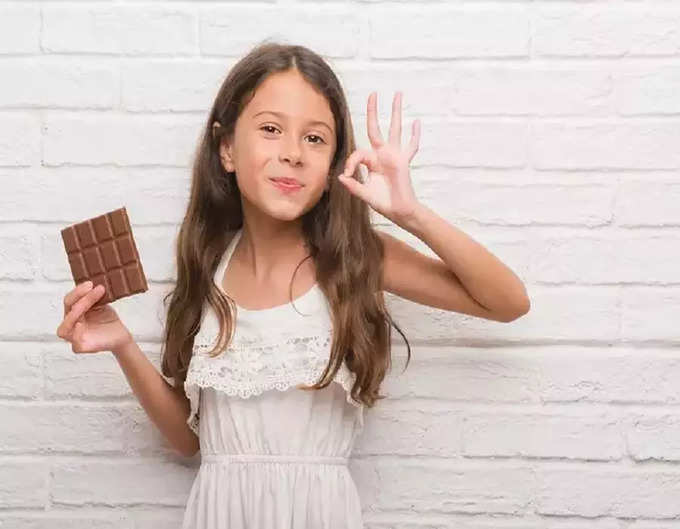 ​लहान मुलांना दोन वर्षांनंतर चॉकलेटची ओळख करून द्या
