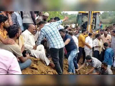 ಬೆಳಗಾವಿ: ಸಂತೋಷ್‌ ಅಂತ್ಯಕ್ರಿಯೆ ವೇಳೆ ಪರಿಹಾರಕ್ಕಾಗಿ ವಾಗ್ವಾದ, ಪ್ರತಿಭಟನೆ, ಉಸ್ತುವಾರಿ ಸಚಿವರು ಆಗಮಿಸದ್ದಕ್ಕೆ ಆಕ್ರೋಶ