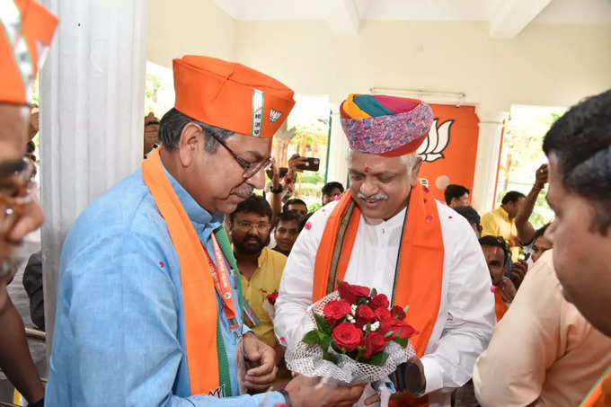 जयपुर: भारतीय जनता पार्टी के राष्ट्रीय संगठन महामंत्री बीएल संतोष पहुंचे पार्टी प्रदेश मुख्यालय