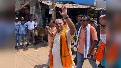 চমকে দিয়ে গান গাইলেন দিলীপ, বর্ষবরণে মাতল বঙ্গ BJP