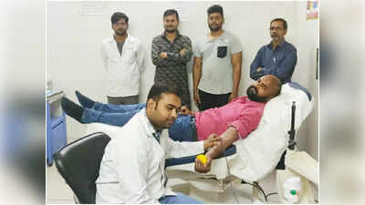 Banda News: बांदा में दिखी गंगा-जमुनी तहजीब की झलक, हिंदू युवकों ने खून देकर बचाई सरफुद्दीन की जान