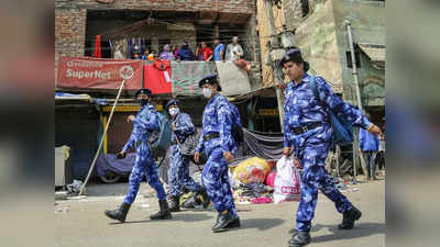 Jahangirpuri Violence: हिंसा खत्म हुई लेकिन जहांगीरपुरी में माहौल तनावपूर्ण, गलियों के गेट बंद कर फोर्स तैनात