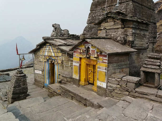 मंदिर है हजार साल पुराना -