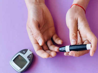 Blood Sugar Test: বাড়িতে কখন সুগার মাপলে পাবেন একদম সঠিক ফল? উত্তরে ডায়াবিটিস বিশেষজ্ঞ