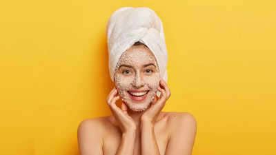 Skin Care: ऑयली स्किन और टैनिंग के लिए बेस्ट हैं ये होममेड स्क्रब, चेहरे की चमक नहीं पड़ेगी फीकी