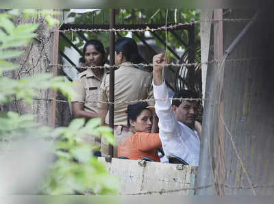 Navneet Rana: हनुमान चालीसा पढ़ना था...लेकिन राजद्रोह में पहुंच गईं जेल, उद्धव को चैलेंज देने वाली नवनीत राणा पर क्‍या हैं आरोप?