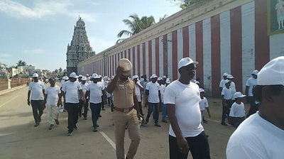 எரிபொருள் சிக்கனம்... திருவாரூரில் மாணவர்கள், சமூக ஆர்வலர்கள் அசத்தல்!