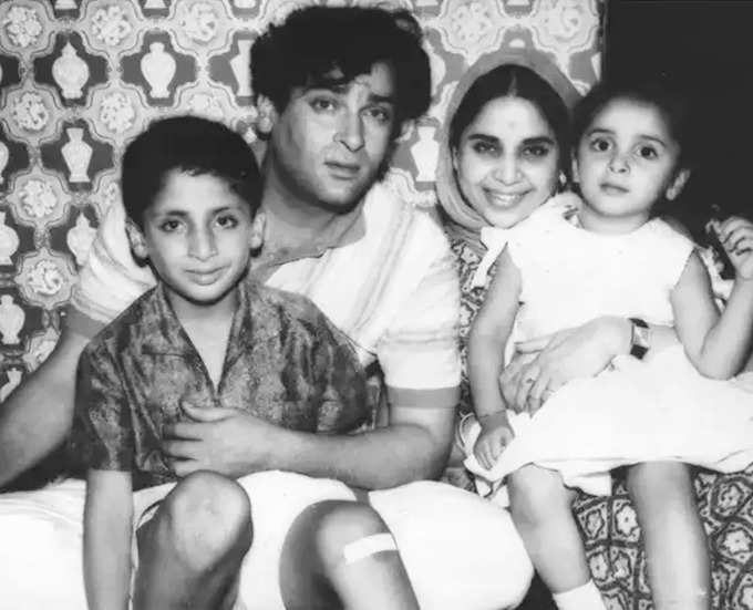 shammi kapoor with family