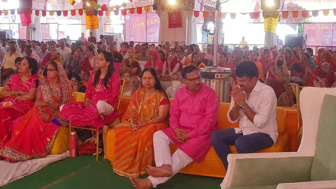 जयपुर: गोविन्द देवजी मंदिर में भागवत कथा का आयोजन, राज्यपाल, मंत्री और सीएम सलाहकार पहुंचे