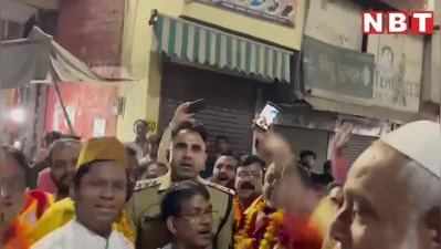 Rampur News: बाला जी महाराज की शोभायात्रा में मुस्लिमों ने कुछ ऐसा कर दिया कि हर कोई कर रहा तारीफ, देखें वीडियो
