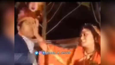Viral Video: ವೇದಿಕೆಯಲ್ಲಿಯೇ ವಧು ವರರ ಪರಸ್ಪರ ಕಪಾಳಮೋಕ್ಷ!: ಸಿಹಿ ತಿನಿಸುವಾಗ ಹೊಡೆದಾಟ!