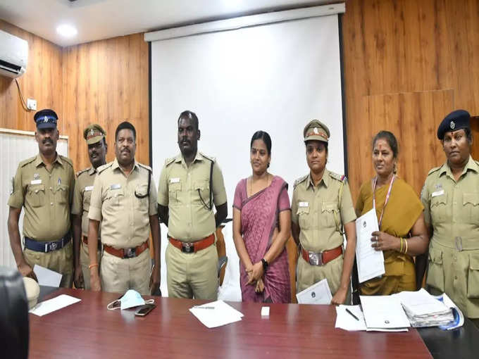 விசாரணைக் குழுவினருடன் வேலூர் எஸ்பி எஸ்.ராஜேஷ் கண்ணன்