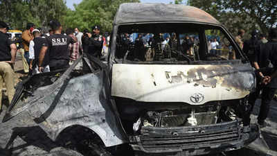 Karachi Suicide Bombing: चीन के साथ संबंध तोड़ने के लिए किया गया ब्लास्ट, कराची धमाके पर पाकिस्तान का बड़ा दावा