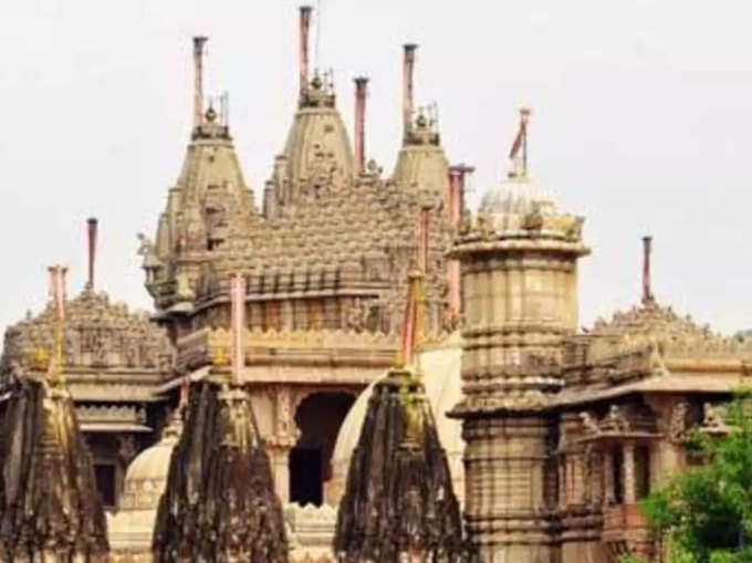 अंतिम मंदिर समर्पित है भगवान महावीर को