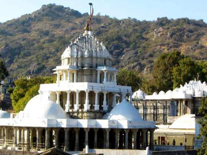 मंदिर श्रृंखला में सबसे ऊंचा है यह मंदिर