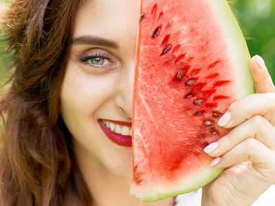 Watermelon Benefits For Skin: গরমে ত্বকের জেল্লা বাড়াবে সস্তার এই ফল!