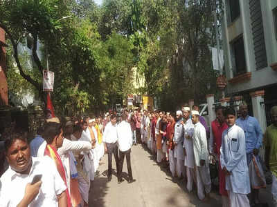 राज ठाकरे लेंगे 100 पुरोहितों का आशीर्वाद, औरंगाबाद रवानगी के पहले राज महल पर हुआ शांतिपाठ