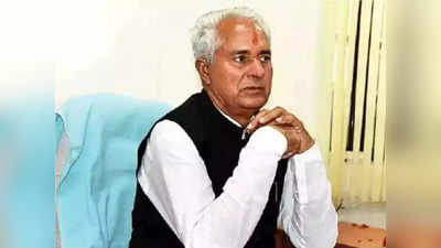 Rajasthan News : बीच मीटिंग से चिकित्सा मंत्री परसादी लाल मीणा ने CMHO को निकाला बाहर, जानिए क्या है वजह