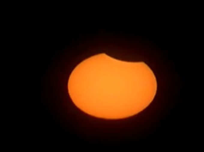 बहरीन से सूर्यग्रहण की तस्‍वीर