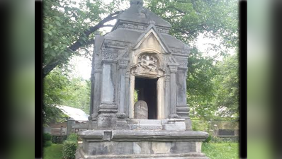 कश्मीर का पाण्डव कालीन शिव मंदिर, यहां मुस्लिम परिवार करता है मंदिर की देखभाल