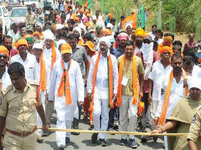 కేసీఆర్ పాలనలో అన్నీ అవినీతి, అరాచకాలే.. బీజేపీకి ఒక్క చాన్స్ ఇచ్చి చూడండి: బండి సంజయ్