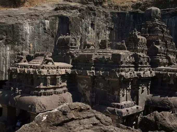 पारलौक‍िक शक्तियों ने क‍िया अद्वितीय मंद‍िर न‍िर्माण