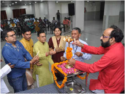 Haridwar: उत्तराखंड में हर्षोल्लास के साथ मनाया गया 62वां गुजरात स्थापना दिवस, कार्यक्रम में सैकड़ों परिवारों ने लिया हिस्सा