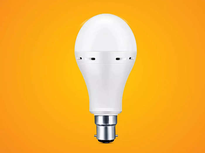 इन इनवर्टर LED Bulb की मदद से बिजली कटने के बाद भी जगमगाता रहेगा आपका घर, इतनी कम कीमत पर खरीदें