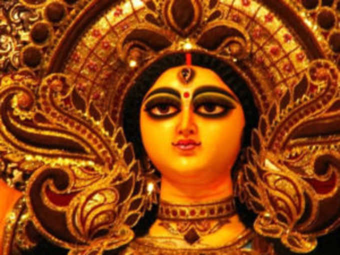 तीन चरित्रों में है दुर्गा सप्तशती का पाठ
