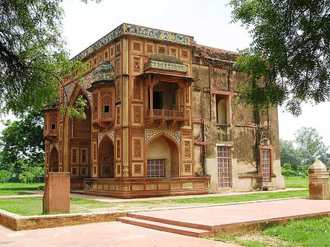 कांच महल - Kanch Mahal