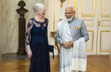 राजमहल में पीएम मोदी... जानिए कौन है प्रधानमंत्री के साथ खड़ी यह महिला, डेनमार्क में बोलती है तूती