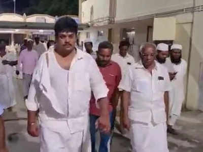 வாணியம்பாடியில் வியாபாரிகள் மோதல்; 6 பேர் மருத்துவமனையில் அனுமதி!