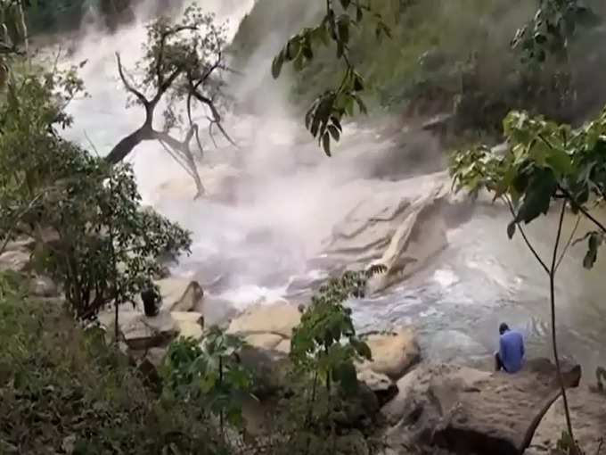 शनय-टिम्पिश्का (उबलती नदी), पेरू - Shanay-Timpishka (Boiling River), Peru