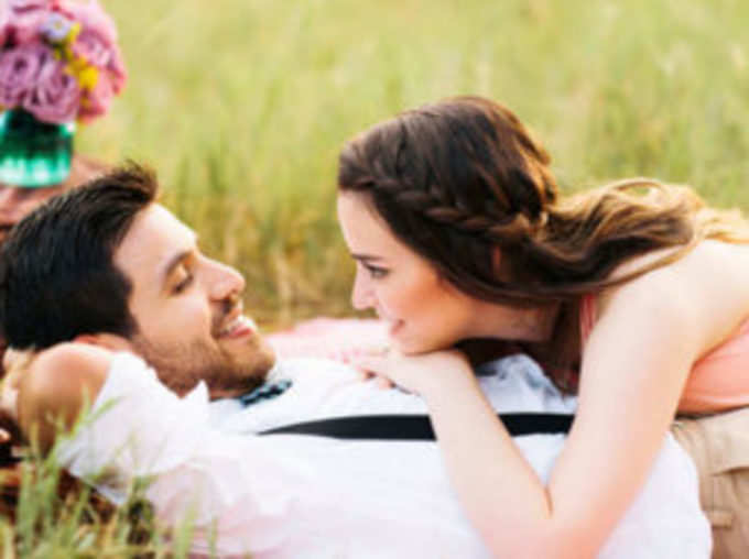 मिथुन राशि: वैवाहिक जीवन में सुख की अनुभूति होगी