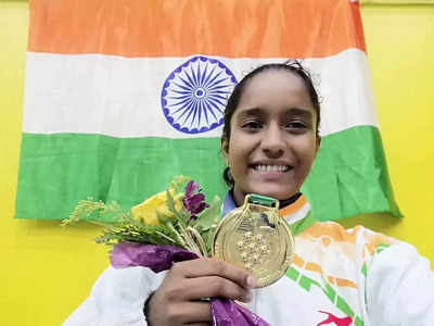 Deaflympics: पूरा देश सो रहा था, तब ब्राजील में लहरा रहा था तिरंगा... बैडमिंटन में गोल्ड जीतकर गोरखपुर की आदित्या ने सबको चौंकाया