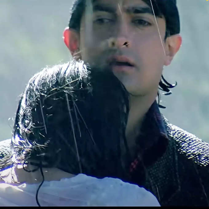 aamir karisma kiss1