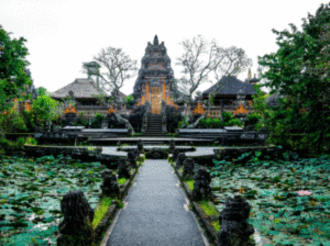 बाली में सरस्‍वती मंदिर