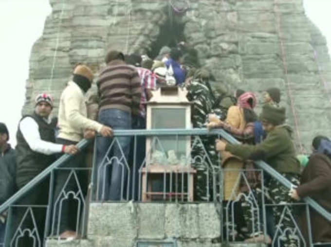 कश्मीर में गूंजा जय शिव शंकर