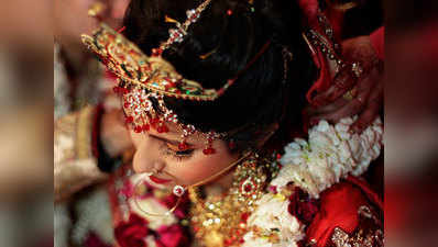 Holi totke for marriage : विवाह में आ रही हैं बाधाएं तो होली पर कर लें ये उपाय