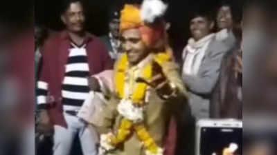 Viral Video: ದಿಬ್ಬಣದಲ್ಲಿ ಬಂದ ವರನ ಅದ್ಭುತ ನೃತ್ಯ: ತನ್ನ ಕೌಶಲ್ಯದಿಂದಲೇ ಗಮನ ಸೆಳೆದ ಮದುಮಗ