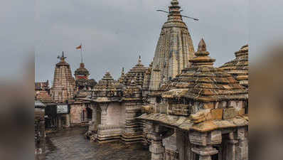 अद्भुत मंदिर, बिजली चमकती है तो नजर आते हैं साक्षात राम