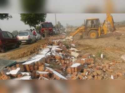 Noida News: अवैध कॉलोनियों पर अथॉरिटी का तगड़ा एक्शन, 150 करोड़ की जमीन से हटा अतिक्रमण