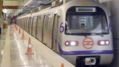 Delhi Metro News: IIT और पंचशील पार्क मेट्रो स्टेशन पर एक ही जगह मिलेगी बस, ऑटो, ई-रिक्शा की सुविधा
