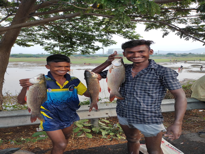 மேலூர் அருகே பாரம்பரிய மீன்பிடி திருவிழா... கோலாகலம் ஆன கண்மாய்!