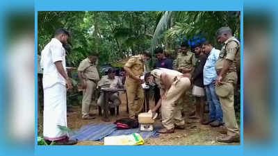 Kottayam: കഞ്ചാവ് വിൽപ്പനയ്ക്ക് മറയായി മുന്തിയ ഇനം നായ്ക്കൾ; തീക്കോയിയിൽ ആളൊഴിഞ്ഞ പ്രദേശത്ത് കച്ചവടം തകൃതി