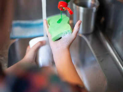 भांडी चकाचक होतील पटापट, वापरा हे liquid dishwash detergent