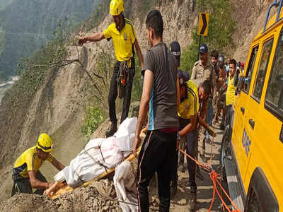 Uttarakhand Accident News: 12 मई को होनी थी शादी, खाई में गिरी कार, लड़की सहित परिवार के 5 लोगों की मौत